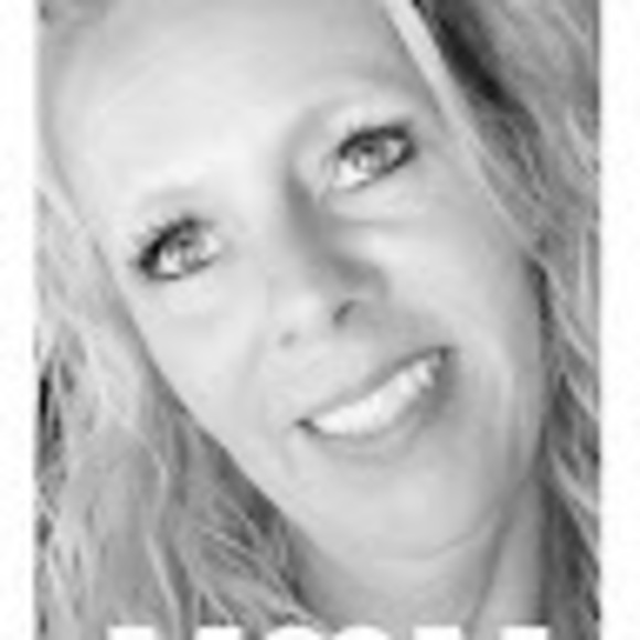 Meet your Posher, Vickie - Picture 1 of 1